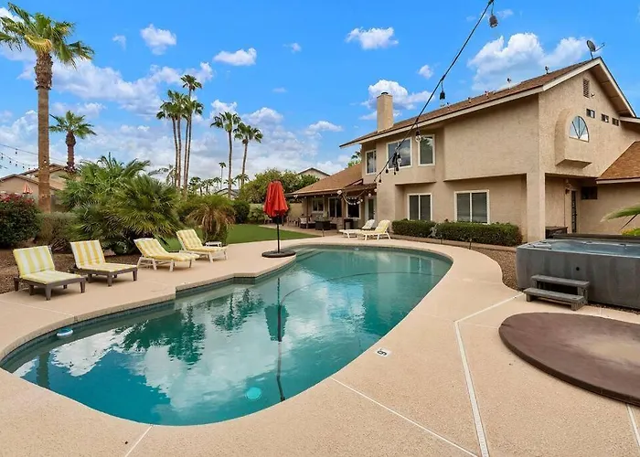 Scottsdale Retreat,Heated Pool, Game Room & More!