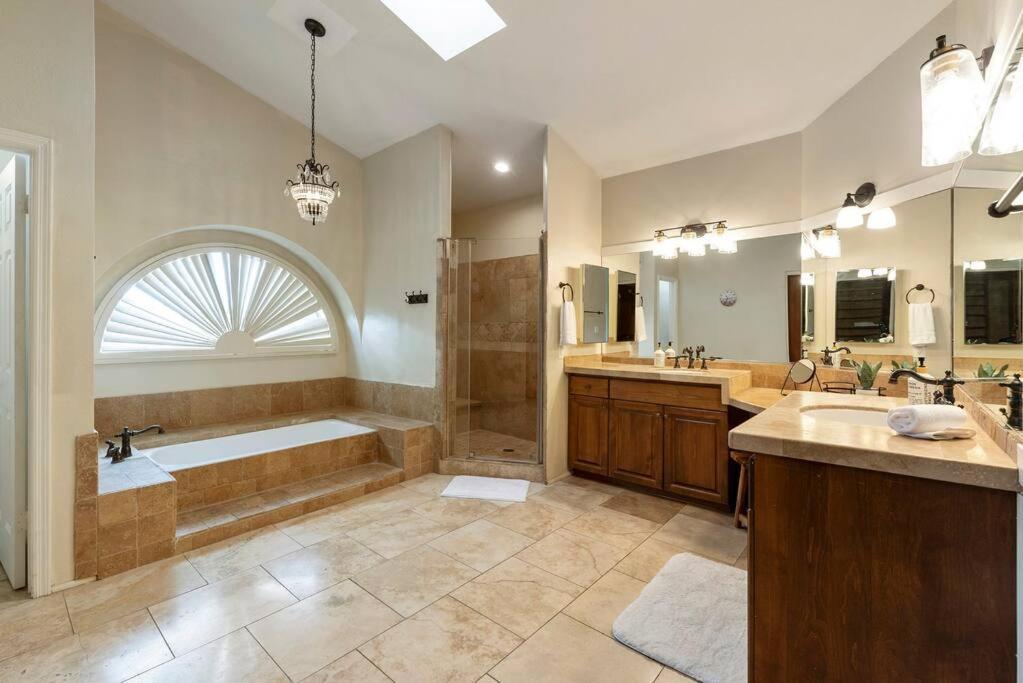 Scottsdale Retreat,heated Pool, Game & More! *
