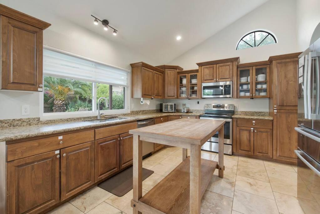 Scottsdale Retreat,heated Pool, Game & More! Holiday home